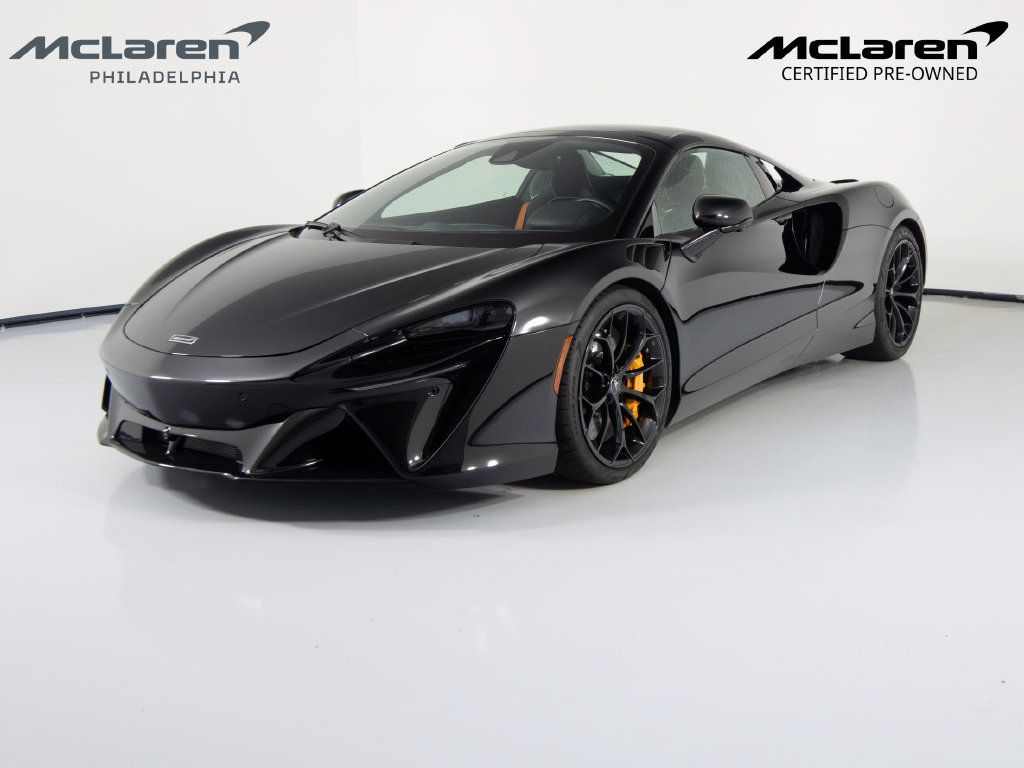 Used 2025 McLaren Artura Spider RWD image 2
