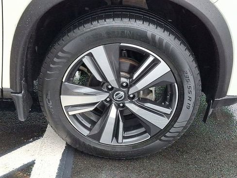 Used 2021 Nissan Rogue Platinum image 8