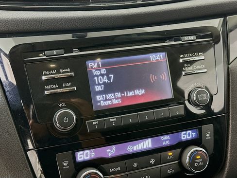 Used 2017 Nissan Rogue Sport SV w/ SV All-Weather Package FWD image 19