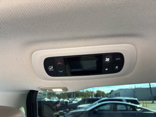Used 2020 Chrysler Pacifica Limited FWD image 24