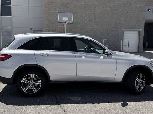 Used 2019 Mercedes-Benz GLC 300 4MATIC image 5