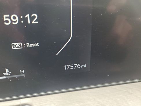 Used 2024 Kia Sorento SX Prestige w/ Sage Leather Package image 26