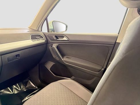 Used 2018 Volkswagen Tiguan S FWD image 23