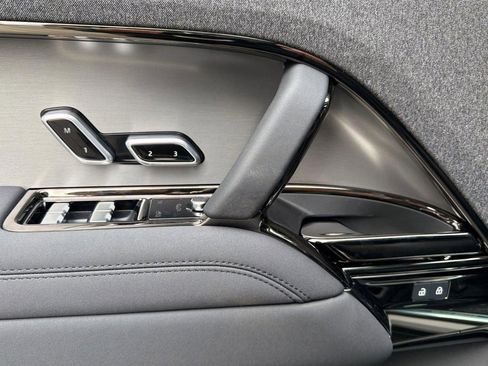 New 2026 Land Rover Range Rover Sport SE AWD/4WD image 12