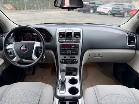 Used 2008 GMC Acadia SLE image 15