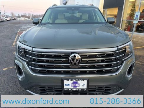New 2026 Volkswagen Atlas SE image 2