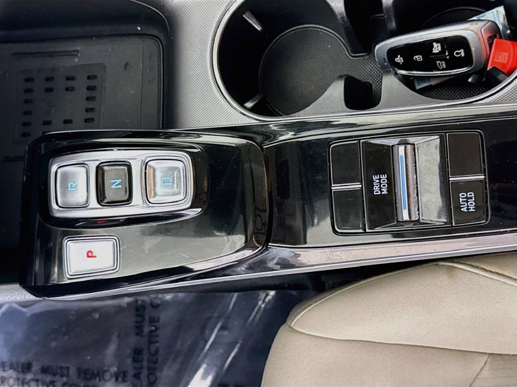 Used 2023 Hyundai Sonata SEL w/ Convenience Package FWD image 19