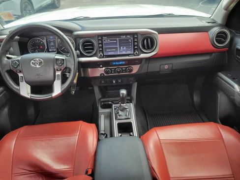 Used 2021 Toyota Tacoma SR5 image 10