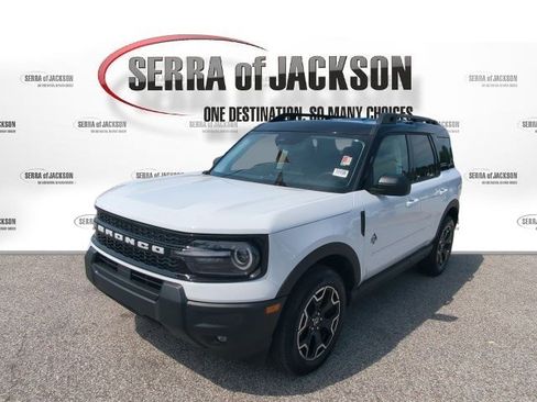 Used 2025 Ford Bronco Sport Outer Banks AWD/4WD image 5