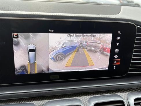 Used 2022 Mercedes-Benz GLS 450 4MATIC image 35