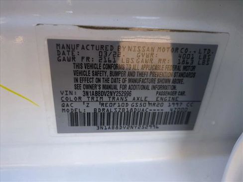 Used 2022 Nissan Sentra SR w/ SR Premium Package image 25