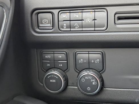 Used 2023 Chevrolet Tahoe Premier image 23