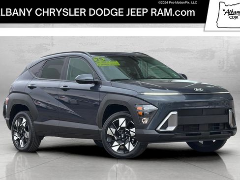 Used 2025 Hyundai Kona SEL AWD/4WD image 1