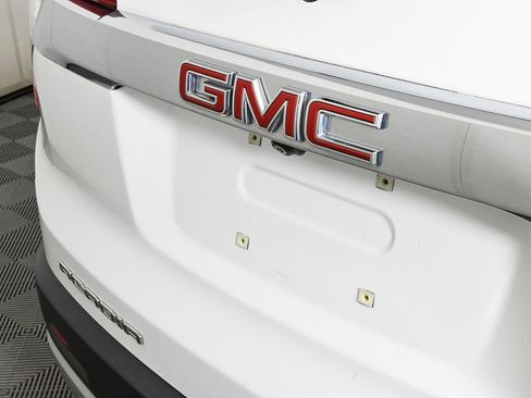 Used 2023 GMC Acadia SLT image 37