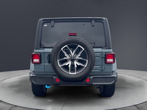 Used 2024 Jeep Wrangler Unlimited AWD/4WD image 4