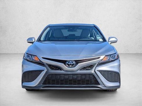Used 2024 Toyota Camry SE FWD image 2