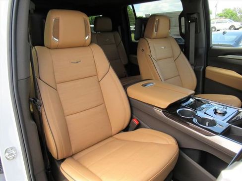 New 2026 Cadillac Escalade ESV Luxury image 8