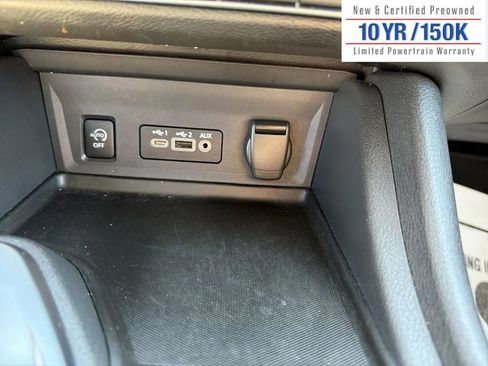 Used 2025 Nissan Sentra SV image 26