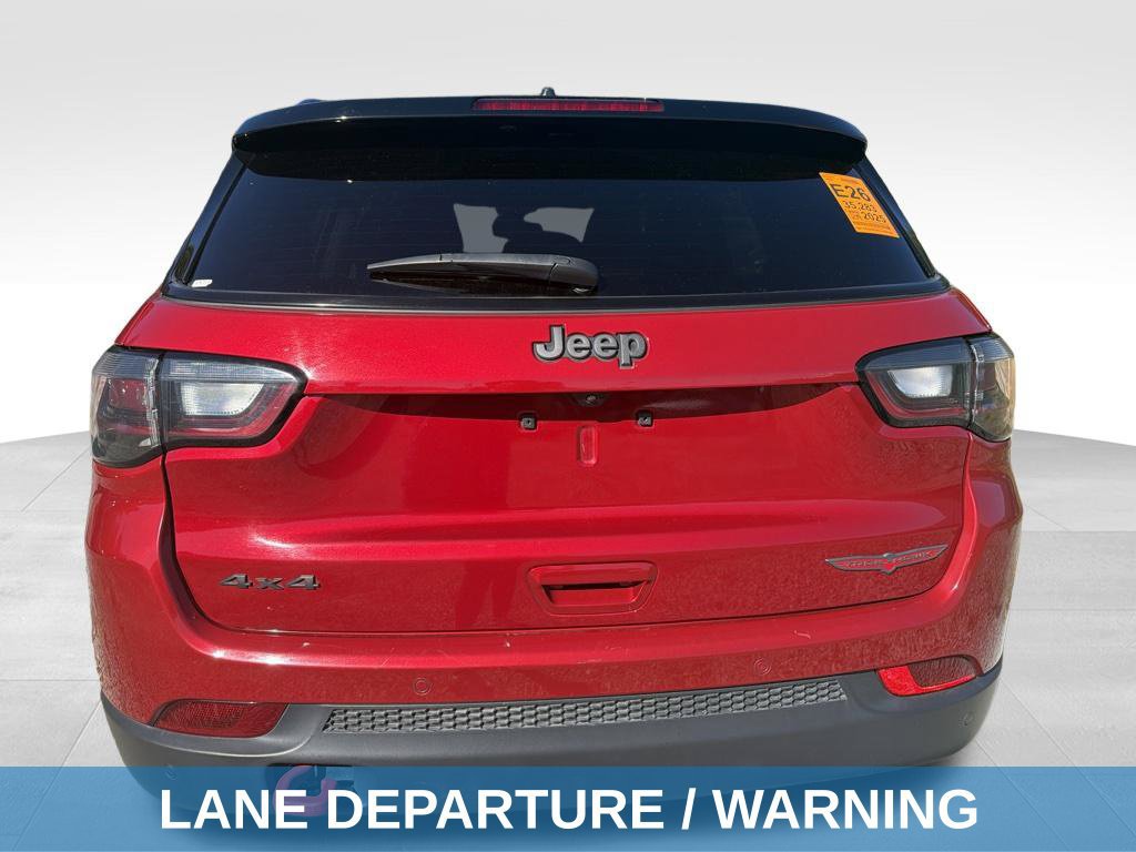 Used 2025 Jeep Compass Trailhawk w/ Trailhawk Elite Group AWD/4WD image 15