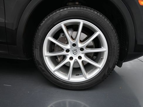 Used 2019 Porsche Cayenne image 33
