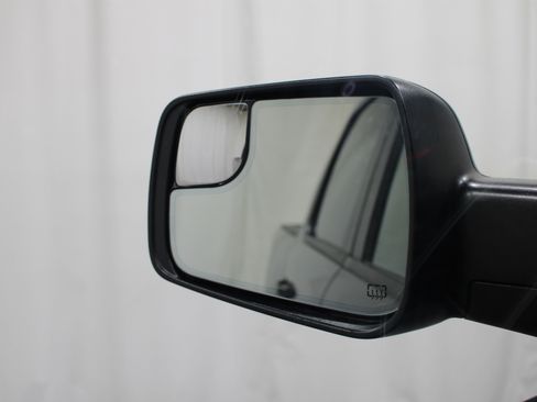 Used 2022 RAM 1500 Big Horn AWD/4WD image 9