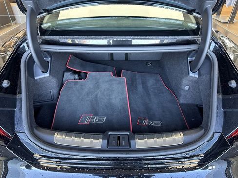 Used 2023 Audi RS e-tron GT image 25