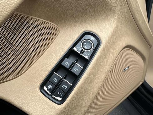 Used 2013 Porsche Panamera 4 image 46