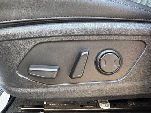 Used 2023 Kia Sorento SX FWD image 21