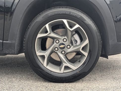 Certified 2025 Chevrolet Trax LT image 12