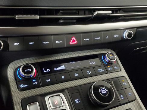 Used 2025 Hyundai Palisade SEL FWD image 15
