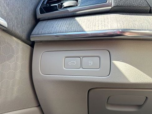 Used 2025 Volvo XC90 T8 Plus w/ Protection Package Premier image 13