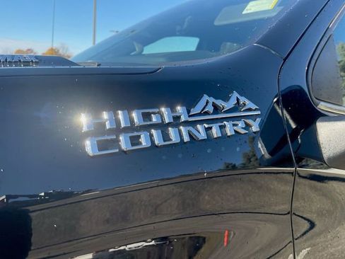 Used 2023 Chevrolet Silverado 1500 High Country w/ Technology Package image 32