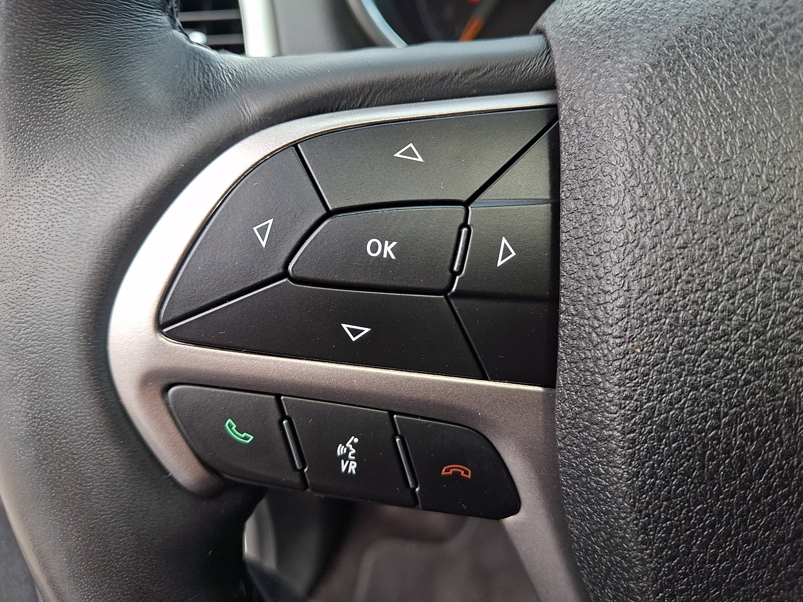Used 2018 Jeep Grand Cherokee Limited AWD/4WD image 22