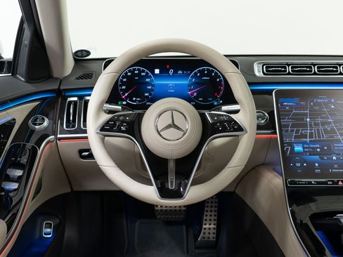 Certified 2023 Mercedes-Benz S 500 4MATIC image 17
