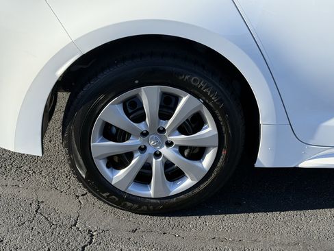 Used 2026 Toyota Corolla LE image 11