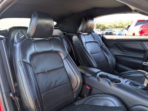 Used 2024 Ford Mustang Premium image 20