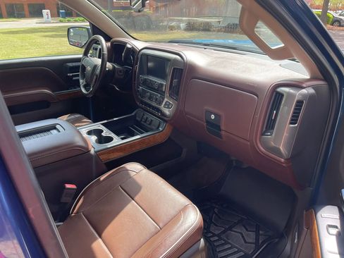 Used 2017 Chevrolet Silverado 1500 High Country image 14