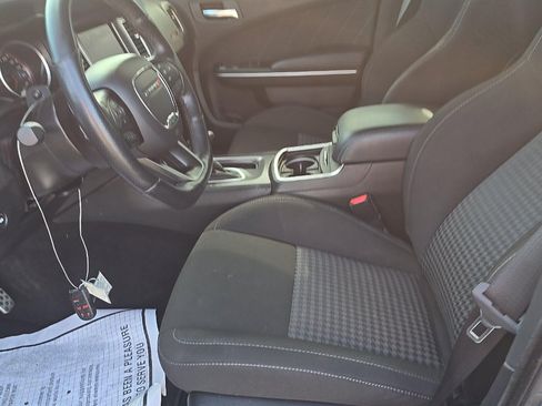 Used 2022 Dodge Charger Scat Pack RWD image 8