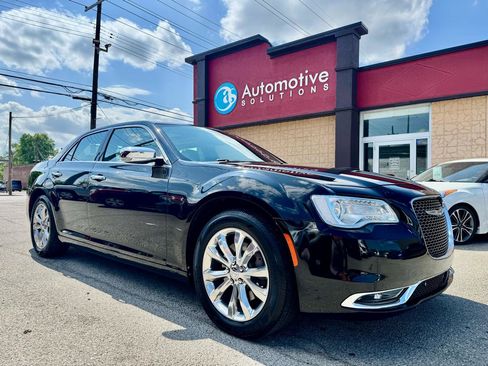 Used 2017 Chrysler 300 C w/ Safetytec Plus Group image 2