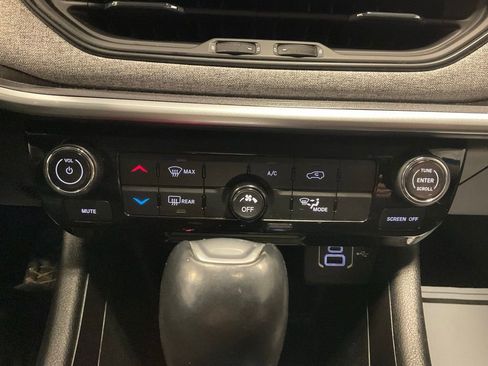 Used 2022 Jeep Compass Latitude image 15