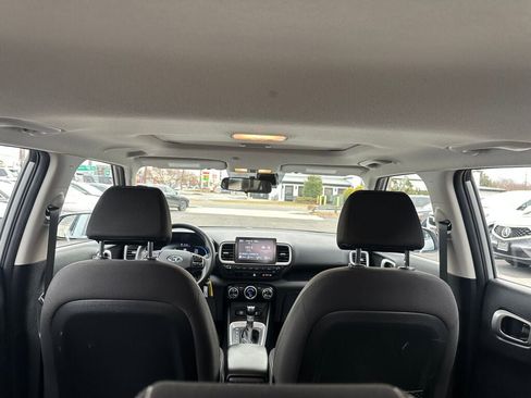 Used 2023 Hyundai Venue SEL w/ Cargo Package image 31