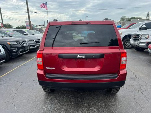 Used 2016 Jeep Patriot Sport FWD image 5