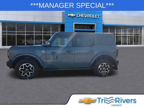 Used 2023 Ford Bronco Outer Banks image 2