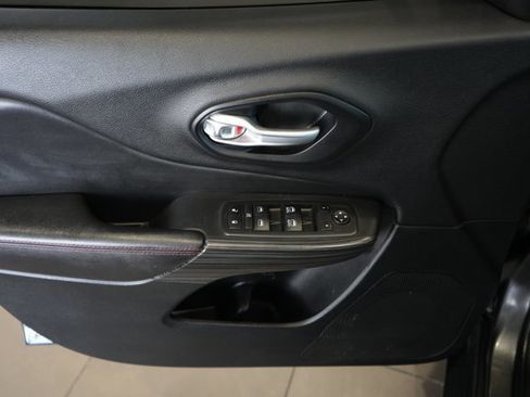 Used 2016 Jeep Cherokee Trailhawk w/ Comfort/Convenience Group image 32