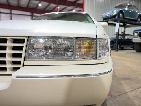Used 1996 Cadillac Seville STS FWD image 30