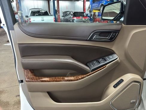 Used 2016 Chevrolet Tahoe LTZ AWD/4WD image 28