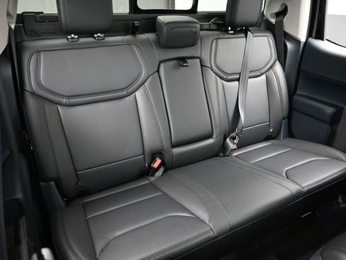 New 2025 Ford Maverick Lariat w/ Black Appearance Package AWD/4WD image 33