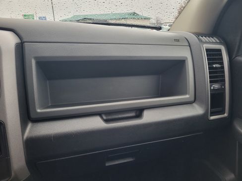 Used 2018 RAM 2500 Tradesman w/ Chrome Appearance Group image 23