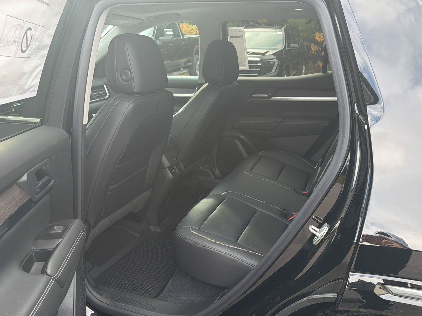 New 2027 GMC Terrain Denali w/ LPO, Floor Liner Package AWD/4WD image 10