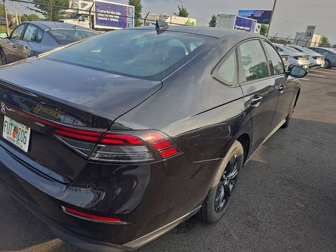 Used 2025 Honda Accord SE image 3
